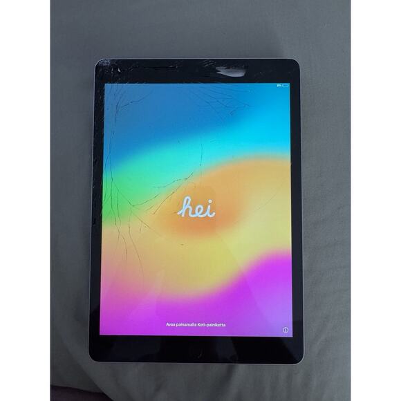 Apple iPad (7th Generation) A2602 Wi-Fi - White Unknown Lock Status Parts Only - Picture 1 of 7